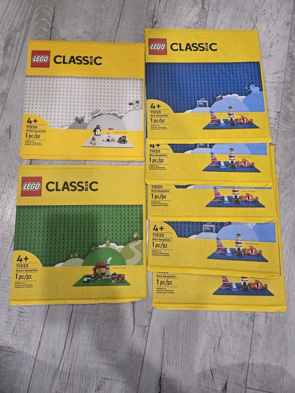 LEGO Classic Baseplates Lot Of 7 32x32 - White, Green, Blue 10"x10"